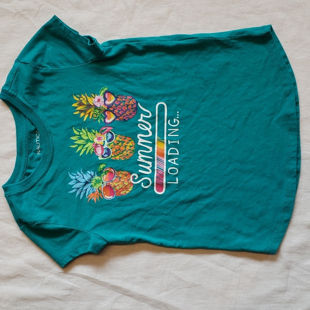 NAUTICA girls t-shirt size 5 new with no tag.